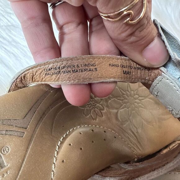 Born FLUTTER Leather Wedge Thong Platform Sandal Shoe Size 10 - Picture 5 of 9